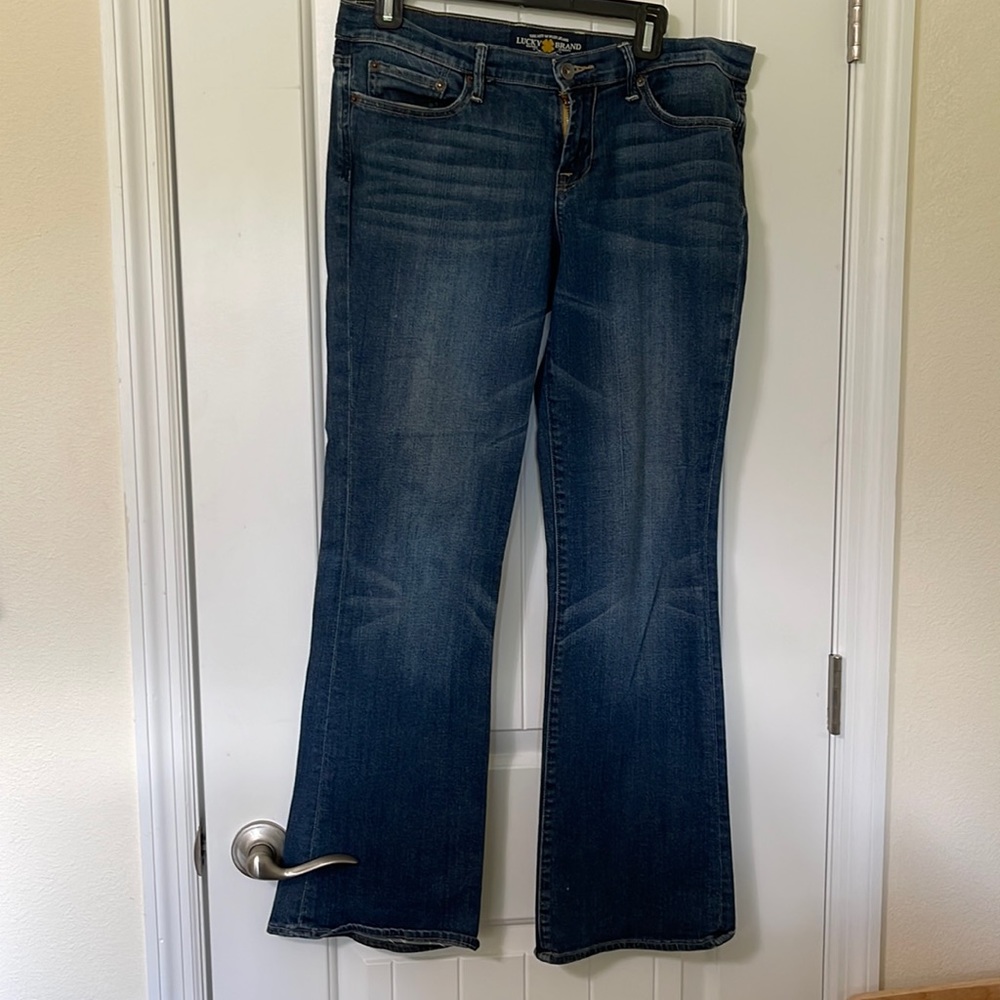 Lucky Brand Sweet ‘N Low Bootcut Denim Jeans. Size 8/29 Regular.